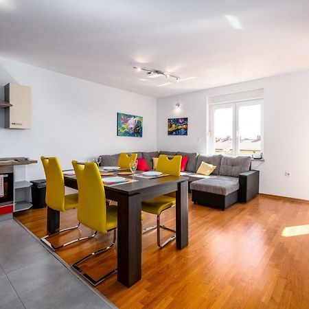 Laura House With Apartment Umag Exterior foto
